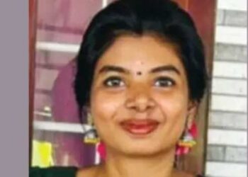 ‘ഇനി ഈ ബന്ധം തുടരുന്നില്ല, അച്ഛനും അമ്മയും വിഷമിക്കേണ്ട’- മകൾ, പിന്നാലെ ജീവനൊടുക്കി!! ഒരു വർഷം മുൻപ് ഇൻസ്റ്റ​ഗ്രാം വഴി പ്രണയത്തിലേക്ക്, നവംബറിൽ‍ വിവാഹം നടത്താനിരിക്കെ ഇരുവരും തമ്മിൽ പിണക്കം, വരനും വീട്ടുകാരും വിവാഹത്തിൽ നിന്ന് പിന്മാറി, ആരുമറിയാതെ യുവതി പ്രതിശ്രുതവരൻ ജോലി ചെയ്യുന്ന അബുദാബിയിലെത്തിയെങ്കിലും എടുത്ത തീരുമാനത്തിൽ നിന്ന് പിന്മാറാതെ യുവാവ്