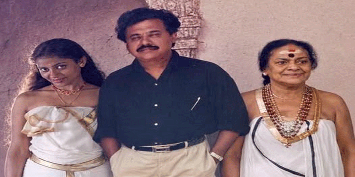 ‘ ചേച്ചി വളരെ ഏറെ ദുഃഖിതയായിരുന്നു; പൂജാമുറിയിൽ വച്ച് വസ്ത്രത്തിനു തീ പിടിച്ചു മരിച്ചു എന്നത് ശരിയാണോ..?  അതോ ചേച്ചി എന്തെങ്കിലും തീരുമാനിച്ചിരുന്നുവോ?‘ : നടി സുകുമാരിയുടെ മരണത്തിൽ  സംശയം പ്രകടിപ്പിച്ച് സംവിധായകൻ വിനയൻ