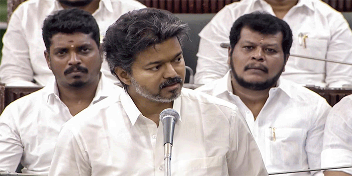 ‘തമിഴ് തായ് വാഴ്ത്ത്’ എല്ലാ സർക്കാർ പരിപാടികളിലും ആദ്യം ആലപിക്കണം ; നിയമസഭയിൽ പ്രമേയം അവതരിപ്പിച്ച് മുഖ്യമന്ത്രി ജോസഫ് വിജയ്; ‘തമിഴരുടെ അഭിമാനം അടിയറവയ്ക്കില്ല’