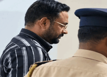 ‘ആ വീട് എന്റേതല്ല‘; ഊരിപ്പോരാൻ ആന്റോ അ​ഗസ്റ്റിൻ പയറ്റി നോക്കി; പൊളിച്ച് കൈയ്യിൽ കൊടുത്ത് പ്രോസിക്യൂഷന്റെ പഴുതടച്ച വാദങ്ങൾ;  ജാമ്യം നൽകിയാൽ സാക്ഷികളെ സ്വാധീനിക്കാനും തെളിവുകൾ നശിപ്പിക്കാനും സാധ്യതയുണ്ടെന്ന പോയിന്റും കോടതി ശരിവച്ചു