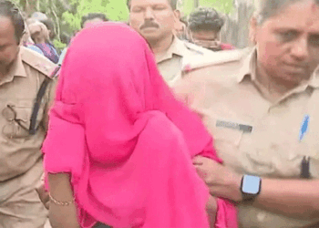 ഒരു വയസ്സുകാരിയെ കഴുത്തറുത്ത് കൊലപ്പെടുത്തി; അമ്മ പൊലീസ് കസ്റ്റഡിയിൽ; കുടുംബപ്രശ്നമെന്ന് പ്രാഥമിക നിഗമനം