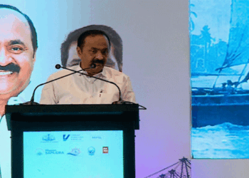 ‘എന്നെ കളിയാക്കണ്ട’;യഥാർത്ഥത്തിൽ ഇഡ്ഡലിയും പഴംപൊരിയും കയറ്റുമതി ചെയ്യുന്നുണ്ട് ‘ മുഖ്യമന്ത്രി സതീശൻ;  ‘തിരുവനന്തപുരം മൃ​ഗശാല മാറ്റും‘
