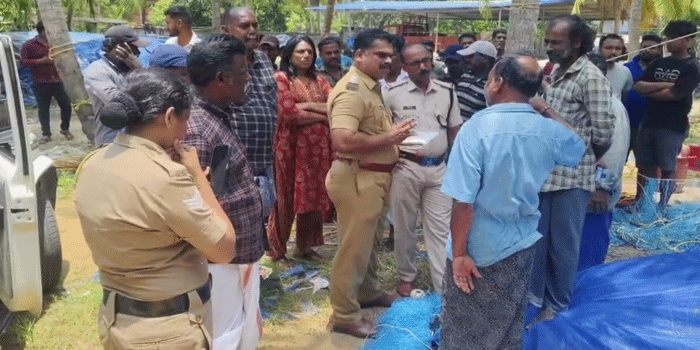 ‘ഞാൻ കൊന്നു’; 65കാരിയായ അമ്മൂമ്മയെ കഴുത്തറുത്ത് കൊലപ്പെടുത്തി ചെറുമകൻ; കത്തിയുമായി വീട്ടിൽനിന്ന് പുറത്തി അയൽവാസികളോട് വിവരം പറഞ്ഞത് പ്രതി തന്നെ; സംഭവം തിരുവനന്തപുരത്ത്