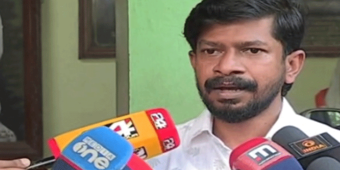 ‘മെസി തട്ടിപ്പിൽ നൽകിയ മൊഴി കഴിഞ്ഞ സർക്കാരിനെതിരെ; നിലവിലെ മൊഴിയുടെ കാര്യത്തിൽ മറുപടി പറയേണ്ടത് പ്രതിപക്ഷം; അവരല്ലേ ആന്റോ അഗസ്റ്റിനെതിരെ നടന്ന പരിശോധനയെ പ്രതിരോധിക്കാൻ രംഗത്തെത്തിയത് ?’; മന്ത്രി ഒ. ജെ. ജനീഷ്