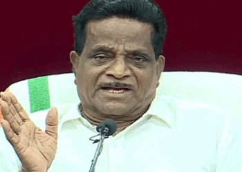 ‘അങ്ങനെ പെട്ടെന്നൊന്നും തെറ്റ് തിരുത്തുന്ന പാർട്ടിയല്ല സിപിഎം; തെറ്റുകൾ തിരുത്തിയിരുന്നെങ്കിൽ ബംഗാളിലും ത്രിപുരയിലുമെല്ലാം പാർട്ടിക്ക് തിരിച്ചുവരാൻ കഴിയുമായിരുന്നില്ലേ? പിണറായിക്ക് മുന്നിൽ പഞ്ചപുച്ഛമടക്കി നിൽക്കുന്ന ഒരു പാർട്ടി സെക്രട്ടറി‘ :  ടി.കെ. ഗോവിന്ദൻ