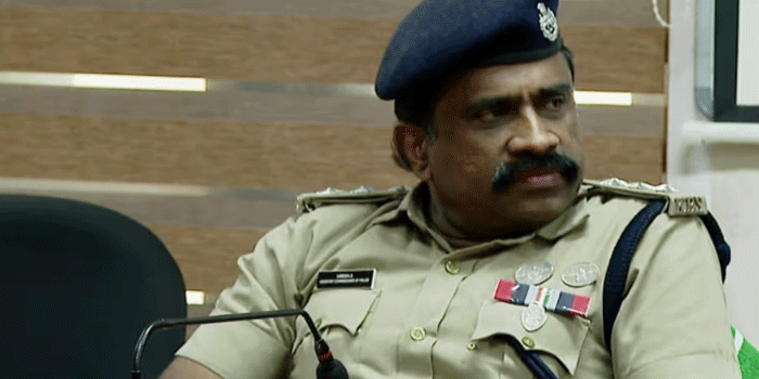 ‘കൂടുതൽ നടപടി പ്രതീക്ഷിച്ചു, പക്ഷേ തിരിച്ചെത്തു‘; ഡിവൈഎസ്പി ഉമേഷിനെ സർവീസിൽ തിരിച്ചെടുത്തതിൽ കോഴിക്കോട് കോൺഗ്രസിൽ അമർഷം പുകയുന്നു