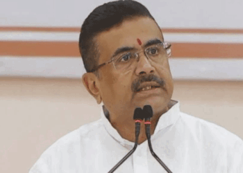 ‘ഗോമാതാവിനെ സംരക്ഷിക്കുന്ന സർക്കാരാണ് ഇവിടെയുള്ളത്,  സന്യാസികളെ അപമാനിക്കുന്നവരെ ജയിലടയ്ക്കും; ഒന്നിനെയും ഭയപ്പെടാനില്ല, കാറ്റ് മാറി; കശ്മീരിന് സ്വാതന്ത്ര്യം ആവശ്യപ്പെടുന്ന ‘തുക്ഡേ തുക്ഡേ ഗ്യാങി’നെതിരെ ജാഗ്രത പാലിക്കണം‘: പശ്ചിമ ബംഗാൾ മുഖ്യമന്ത്രി