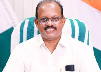 മതനേതാക്കളാണ് മതപരമായ കാര്യങ്ങളെ കുറിച്ചുള്ള അഭിപ്രായങ്ങൾ പറയേണ്ടത്, അതില്‍ ഒരുതെറ്റുമില്ല, പൊതുസമൂഹത്തോടല്ല മുസ്ലിങ്ങളോടാണ് പറഞ്ഞത്, കാന്തപുരത്തെ പിന്തുണച്ച് അഹമ്മദ് ദേവര്‍കോവില്‍