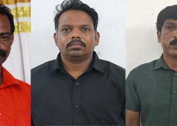ബാറിൽ മദ്യത്തിന്റെ അളവിനെച്ചൊല്ലി തർക്കം, പിന്നിലേക്ക് പിടിച്ചു തള്ളുന്നതിനിടെ തലയടച്ച് വീണയാൾ മരിച്ചു, രണ്ടുപേർ അറസ്റ്റിൽ