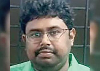 ജയിൽ വിരുദ്ധ പ്രവർത്തനം നടത്തി, ജയിലിൽവച്ച് തനിക്കെതിരെ റിപ്പോർട്ട് നൽകിയ ഉദ്യോഗസ്ഥനെ ചാല മാർക്കറ്റിലിട്ട് വെട്ടാൻശ്രമം; മുങ്ങിയ പ്രതിയെ രണ്ടുമാസത്തിനിപ്പുറം വീടുവളഞ്ഞ് പിടികൂടി