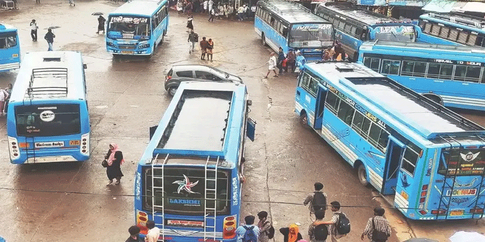 സ്വകാര്യബസുകൾക്കും ഇനി പ്രിയദർശിനി സർവ്വീസ് നടത്താം; കിലോമീറ്റർ അടിസ്ഥാനത്തിൽ വാടക നൽകും; കെ.എസ്.ആർ.ടി.സി.ക്ക് രണ്ട് ബസെങ്കിൽ ഒരു സ്വകാര്യബസ്, ബസുടമകളുമായി ചർച്ച നടത്തുമെന്ന് ​ഗതാ​ഗത മന്ത്രി