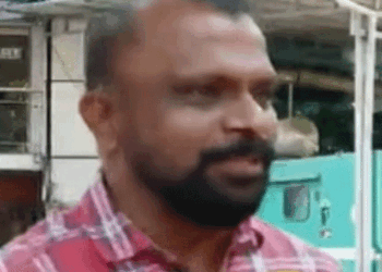 ‘ ആൺകുട്ടി ആണെന്ന് കരുതിയാണ് ടിക്കറ്റ് കൊടുത്തത്, പെൺകുട്ടിയെന്നു പറഞ്ഞപ്പോൾ തന്നെ ക്ഷമ പറഞ്ഞ് സീറോ ടിക്കറ്റ് നൽകി; ചില യാത്രക്കാരാണ് വിഷയം ഏറ്റു പിടിച്ചത് ‘: സസ്പെൻഡ് ചെയ്യപ്പെട്ട കണ്ടക്ടർ