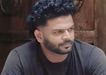 ഇരുവരും ഉറ്റ സുഹൃത്തുക്കൾ, അമ്മയെ വിളിച്ച് അനാവശ്യം പറഞ്ഞതിനെച്ചൊല്ലി ജിഷ്ണു അരുണിനെ ചോദ്യം ചെയ്തു, പിന്നാലെ കത്തിക്കെടാ… എന്നു പറഞ്ഞ് ദേഹത്തേക്ക് പെട്രോളൊഴിച്ചു, പല തവണ ലൈറ്റർ കത്തിക്കുകയും കെടുത്തുകയും ചെയ്തെങ്കിലും കൊല്ലുമെന്ന് കരുതിയില്ല- സുഹൃത്തുക്കൾ!! യുവാവിനെ തീകൊളുത്തി കൊന്ന ജിഷ്ണു മക്കൾക്കൊപ്പം ​ഗൾഫിൽ നിന്ന് വന്നത് കഴിഞ്ഞ ഞായറാഴ്ച