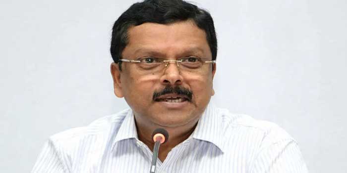 വിരമിക്കലിന് ശേഷം എന്താണ് പ്ലാൻ? ഗ്യാനേഷ് കുമാർ, മക്കളുടെ ഭാവി മെച്ചപ്പെടുത്താനുള്ള പരിപാടികൾ ആലോചിക്കുന്നു- ജിജി തോംസൺ!! അതുപോരാ 2019-ലെ തെരഞ്ഞെടുപ്പിൽ ബിജെപി സ്ഥാനാർഥിയായി മത്സരിക്കുക, എന്നിട്ട് എംപിയാവുക, മന്ത്രിയാവുക… അങ്ങനെ വേണം മുന്നോട്ടുപോവേണ്ടത്… തനിക്ക് ഉപദേശം നൽകിയതായി മുൻ‍ ചീഫ് സെക്രട്ടറി
