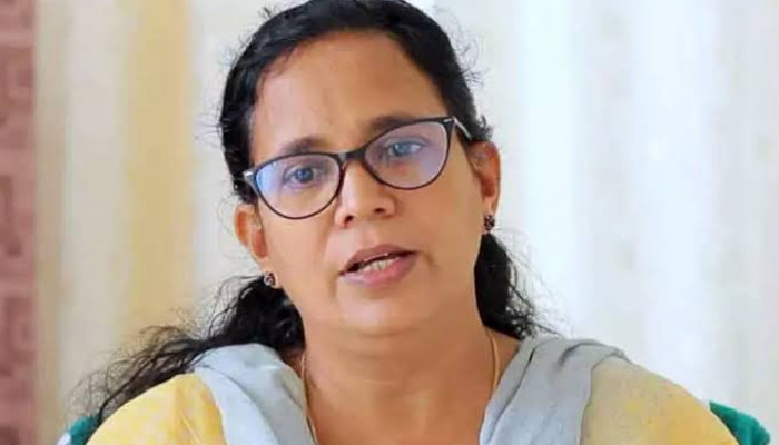 നൂറുകൂട്ടം തെറ്റുകള്‍ തിരുത്താനെന്ന പേരില്‍ കൊട്ടിഘോഷിച്ച് യോഗം നടത്തുന്നുണ്ടല്ലോ, നിങ്ങളോട് ഒരു ചോദ്യം മാത്രം, ടി പി ചന്ദ്രശേഖരന്റെ കൊലപാതകം എന്ന തിരുത്താനാകാത്ത തെറ്റ്  കേരളീയ സമൂഹത്തോട് ഏറ്റുപറയാനുള്ള  സത്യസന്ധത സിപിഐഎമ്മിനുണ്ടോ??- കെ കെ രമ