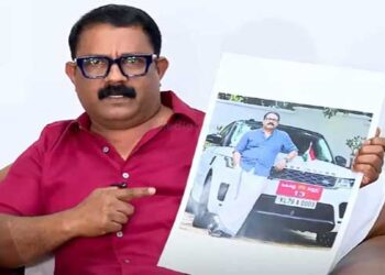 ഈ ഫോട്ടോയുടെ അശ്ലീലമെന്താണെന്നറിയുമോ നിങ്ങൾക്ക്… ഈ 13-ാം നമ്പർ തറവാട്ട് സ്വത്തിൽ കിട്ടിയതാണെന്ന നിലയ്ക്കാണ് ഞാൻ നിൽക്കുന്നത്, ഇതുപോലുള്ള എന്റെ ഒരു ഫോട്ടോ കോഴിക്കോടെ മാധ്യമപ്രവർത്തകർക്ക് കാണിച്ചുതരാനാകുമോ? ഒരു വാച്ച്, എന്നിട്ട് മുണ്ടിനുള്ളിൽ കയ്യിട്ടൊരു നിൽപ്… കൊടുക്കുമ്പോൾ ഉളുപ്പെന്ന് പറഞ്ഞ ഒരു സാധനം വേണ്ടേ, ഫോട്ടോ എഐ നിർമിതം, … കെഎം ഷാജി