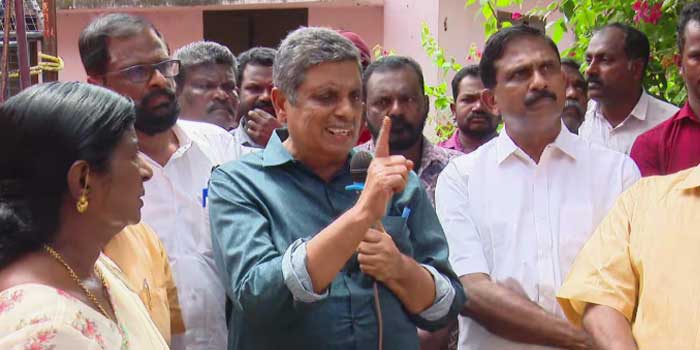 ഇവൻമാർക്കൊക്കെ കൈക്കരുത്ത് ഉണ്ടെങ്കിൽ വീട്ടിൽ പെണ്ണുമ്പുള്ളമാരില്ലേ, അവരെ പോയി അടിച്ചുനോക്ക്. നാട്ടുകാരെ അടിക്കാനുള്ളതോണോ പോലീസിന്റെ കൈക്കരുത്ത്, നിങ്ങളെക്കാൾ കൈക്കരുത്തുള്ളവർ ഇപ്പുറത്തുണ്ട് എന്നുള്ളത് ഓർമ്മവേണം, നല്ല ധാരണയുണ്ടാകണം’- സ്ത്രീ വിരുദ്ധ പരാമർശവുമായി കെ പി ഉദയഭാനു