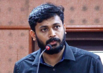 മുഖ്യമന്ത്രി അഴിമതി പണം നേരിട്ട് കൈപ്പറ്റി, ഇതുവരെ പറഞ്ഞതെല്ലാം പച്ച കള്ളമാണ്, കേസെടുക്കണം,  വി ഡി സതീശന്‍ രാജിവയ്ക്കണമെന്ന് എം വിജിന്‍ എംഎല്‍എ