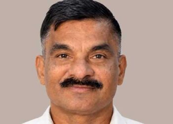 33 വർഷത്തെ പ്രവാസ ജീവിതം, രണ്ടു വർഷം മുൻപ് വന്ന പക്ഷാഘാതം തളർത്താൻ നോക്കിയെങ്കിലും ജീവിതം കരുപ്പിടിപ്പിക്കുവാൻ വീണ്ടും വിമാനം കയറി… പ്രവാസി മലയാളി താമസസ്ഥലത്ത് കുഴഞ്ഞുവീണ് മരിച്ചു