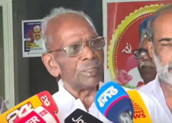 ആ പിന്നെ അരിക്കൊമ്പനെന്നു പറഞ്ഞാൽ കോൺഗ്രസുകാരുടെ അമ്മായിയപ്പനാണല്ലോ… മനുഷ്യരെ കൊല്ലുന്നവരെ പിന്നെ എന്ത് ചെയ്യണം? അക്രമകാരികളായ കാട്ടാനകളെ കൊല്ലണം, ആദ്യം സംരക്ഷണം നൽകേണ്ടത് ജനങ്ങളുടെ സ്വത്തിനും ജീവനും!! സർക്കാർ വേണ്ട നടപടി സ്വീകരിക്കണം- എംഎം മണി