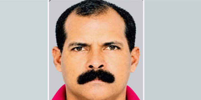 കണ്ടെയ്നർ ലോറി ഓടിച്ചുപോകുന്നതിനിടെ ദേഹാസ്വാസ്ഥ്യം, ഡ്രൈവർ മരിച്ചു; നിയന്ത്രണം വിട്ട വാഹനം മീഡിയനിലിടിച്ചു; ആലുവയിൽ ചരക്ക് ഇറക്കിയ ശേഷം എറണാകുളത്തേക്ക് പോകുന്നതിനിടെയാണ് സംഭവം