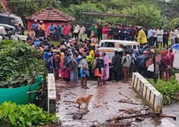 കനത്ത മഴയെ തുടർന്ന് ഷെഡ്ഡിലേക്ക് മാറി, പിന്നാലെ ഷെഡ്ഡിന് മുകളിലേക്ക് മണ്ണിടിഞ്ഞുവീണ് സഹോദരങ്ങൾക്ക് ദാരുണാന്ത്യം, ഒരാൾക്ക് പരുക്ക്