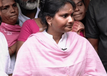 ‘അങ്ങനെ പറഞ്ഞവരോട് പോയി ചോദിക്കൂ’; കെപിസിസി യോഗത്തിൽ പങ്കെടുത്തശേഷം രമ്യ ഹരിദാസിന്റെ പ്രതികരണം