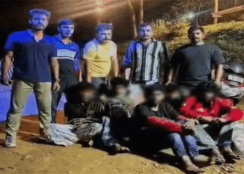 വെഞ്ഞാറമൂട്ടിൽ നിന്ന് ഓട്ടോറിക്ഷ മോഷ്ടിച്ചു, അതിൽ സഞ്ചരിച്ച് മൂന്ന് ജില്ലകളിൽ മോഷണ പരമ്പര; ഒടുക്കം പത്തനംതിട്ടയിൽ വണ്ടി ഉപേക്ഷിച്ച് ഇടുക്കിയിലേയ്ക്ക്, അവിടുന്ന് സൂര്യനെല്ലിയിലെത്തി;  പോലീസ് നോട്ടമിടുന്നെന്നറിഞ്ഞ് ഒളിവിൽ;  കവർച്ചാസംഘം പിടിയിൽ