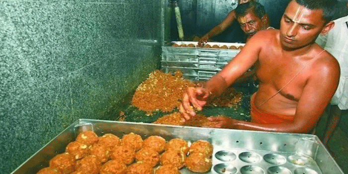 തിരുപ്പതി ലഡ്ഡുവിൽ തിരിമറി; പശുവിൻ നെയ്യ് എന്ന പേരിൽ ഉപയോഗിച്ചത് പാമോയിൽ; മായം കലർത്തി കോടികൾ തട്ടിയ കേസിൽ സുകൃതി ഫുഡ്സ് പ്രൊമോട്ടറെ ഇഡി അറസ്റ്റ് ചെയ്തു