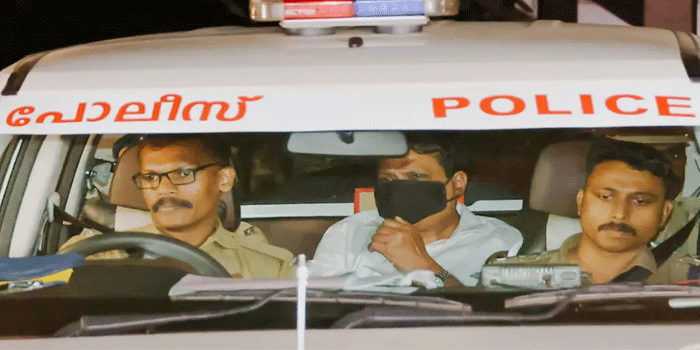 ജയിലിലെത്തിയതിന് പിന്നാലെ ദേഹാസ്വാസ്ഥ്യം; മുൻ എഡിജിപി ടോമിൻ ജെ. തച്ചങ്കരിയെ ആശുപത്രി ബ്ലോക്കിലേക്ക് മാറ്റി