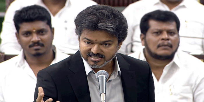 ‘കരുണാനിധി, സ്റ്റാലിൻ എല്ലാം അഴിമതിക്കാർ; സ്ത്രീകളെക്കുറിച്ച് അപകീർത്തികരമായി സംസാരിക്കുന്നതിൽ എന്താണ് തെറ്റെന്ന് ചോദിക്കുന്ന നിലപാടാണ് ഡി.എം.കെയുടെത്’; ആഞ്ഞടിച്ച് തമിഴ്നാട് മുഖ്യമന്ത്രി വിജയ്; നിയമ സഭയിൽ വാക്കേറ്റവും ബഹളവും