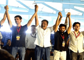 ‘ജീവിച്ചിരിക്കുന്നവരെ പോലും മരിച്ചവരാക്കി; ഗ്യാനേഷ് കുമാനേക്കാൾ വലിയ വഞ്ചകനില്ല’; ധ്രുവ് റാഠി; ബെംഗളൂരുവിൽ സിജെപി പ്രതിഷേധം; പ്രതിപക്ഷം രാജ്ഘട്ടിലേക്ക്