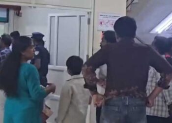 പുരയിടത്തിൽ ജോലി ചെയ്യുന്ന തൊഴിലാളികൾക്ക് മിന്നലേറ്റു, ഒരാൾക്ക് ദാരുണാന്ത്യം, വായിൽനിന്ന് നുരയും പതയും വന്നു… രണ്ടുപേർക്ക് ​ഗുരുതര പരുക്ക്!! അടുത്ത അഞ്ച് ദിവസങ്ങളിൽ ശക്തമായ മഴയ്ക്ക് സാധ്യത, പുഴകളിലോ, മറ്റ് ജലാശയങ്ങളിലോ ഇറങ്ങാനോ കുളിക്കാനോ മീൻപിടിക്കാനോ മേൽപ്പാലങ്ങളിൽനിന്ന് സെൽഫി എടുക്കാനോ പാടില്ല- പൊതുജനങ്ങൾക്കായി ജാ​ഗ്രതാ നിർദേശം