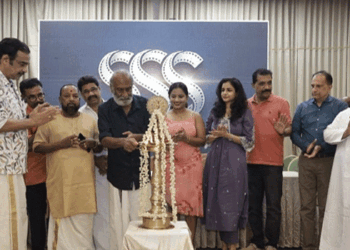 “കാത്തു സൂക്ഷിച്ചൊരു കസ്തൂരി മാമ്പഴം”- പുതു താരങ്ങളെയുൾപ്പെടുത്തി ചിത്രത്തിന്റെ പൂജാചടങ്ങ് തൃശ്ശൂരിൽ നടന്നു;  വയലാർ രാമവർമ്മയുടെ തൂലികയിൽ വിരിഞ്ഞ, ഇതുവരെ ഈണം പകരാത്ത മനോഹര ഗാനം ഈ സിനിമയിലൂടെ പിറവിയെടുക്കുന്നെന്ന പ്രത്യേകതയുമുണ്ട്
