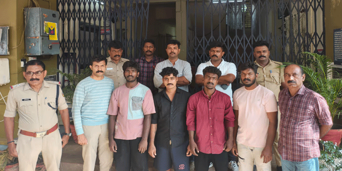 ‘ഭാര്യയോട് മോശമായി സംസാരിച്ചു’; പ്രതികാരം തീർക്കാൻ യുവാവിനെ തട്ടിക്കൊണ്ടുപോയി, ശരീരത്തിൽ വെള്ളം നിറച്ച സിറിഞ്ച് കൊണ്ട് കുത്തിയതടക്കം ക്രൂര പീഡനമുറകൾ; നാല് പേർ പിടിയിൽ