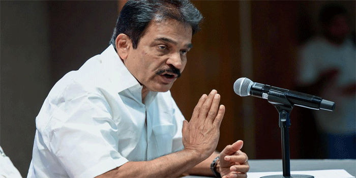 ‘ ഗവർണറുടേത് കടന്നകൈ; കേരളത്തിൽ എല്ലാവരും വെജിറ്റേറിയനാകണമെന്ന തീട്ടൂരം വേണ്ട; സംഘപരിവാർ കാവി അജണ്ട; ഭക്ഷണസ്വാതന്ത്ര്യത്തിൽ കൈകടത്തരുത് ‘ ; കെ.സി. വേണുഗോപാൽ