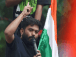 "ദേശീയപതാക ആർക്കൊക്കെ ഉയർത്താം, ആർക്കൊക്കെ ഉയർത്താൻ പാടില്ല എന്ന് ഡൽഹി പോലീസ് എങ്ങനെ തീരുമാനിക്കും?. ഇനി അതിനും ആളുകൾ  പോലീസിന്റെ അനുമതി തേടേണ്ടി വരുമോ? പ്രതിഷേധങ്ങളെ സർക്കാർ എന്തുകൊണ്ട് ഭയക്കുന്നു?" - അഭിജിത് ദീപ്‌കെ