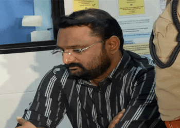 ‘കൂടുതൽ സമയം അനുവദിക്കാനാകില്ല, ഹാജരായില്ലെങ്കിൽ കോടതിയെ സമീപിക്കും‘; മുഖ്യമന്ത്രിക്കെതിരെയുള്ള വ്യാജ വിവാഹ ആരോപണ കേസ്: റിപ്പോർട്ടർ ടി.വി എം.ഡി ആന്റോ അഗസ്റ്റിന് വീണ്ടും പോലീസ് നോട്ടീസ്