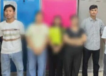 യുവതിയെ നഗ്നയാക്കി ക്രൂരമായി മർദിച്ചു, വനിതാ ജീവനക്കാർ തറയിലിട്ടു ചവിട്ടി, ദൃശ്യങ്ങൾ പുറത്തുവന്നതിനു പിന്നാലെ സ്വകാര്യ ബാർ മാനേജരും മൂന്ന് വനിതാ ബൗൺസർമാരും ഉൾപ്പെടെ ഏഴ് പേർ അറസ്റ്റിൽ