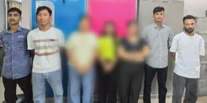 യുവതിയെ നഗ്നയാക്കി ക്രൂരമായി മർദിച്ചു, വനിതാ ജീവനക്കാർ തറയിലിട്ടു ചവിട്ടി, ദൃശ്യങ്ങൾ പുറത്തുവന്നതിനു പിന്നാലെ സ്വകാര്യ ബാർ മാനേജരും മൂന്ന് വനിതാ ബൗൺസർമാരും ഉൾപ്പെടെ ഏഴ് പേർ അറസ്റ്റിൽ