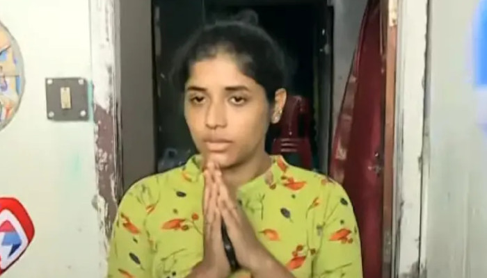 ഭീഷണിപ്പെടുത്തിയോ നിർബന്ധിച്ചിട്ടോ ഇല്ല,   ഞാൻ തന്നെയാണ് വക്കാലത്തിൽ ഒപ്പിട്ടു കൊടുത്തത്, അച്ഛനുമായി ഏറെ ആത്മബന്ധമുള്ള വക്കീലാണദ്ദേഹം, ബന്ധുവിന്റെ ആരോപണംതള്ളി ഭദ്ര കീര്‍ത്തി