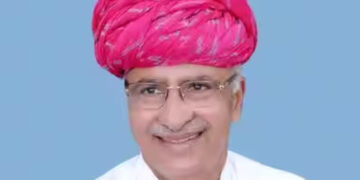 ബിജെപി മുന്‍ എംഎല്‍എയെ ലാത്തികൊണ്ട് അടിച്ചുകൊന്ന് ജനക്കൂട്ടം