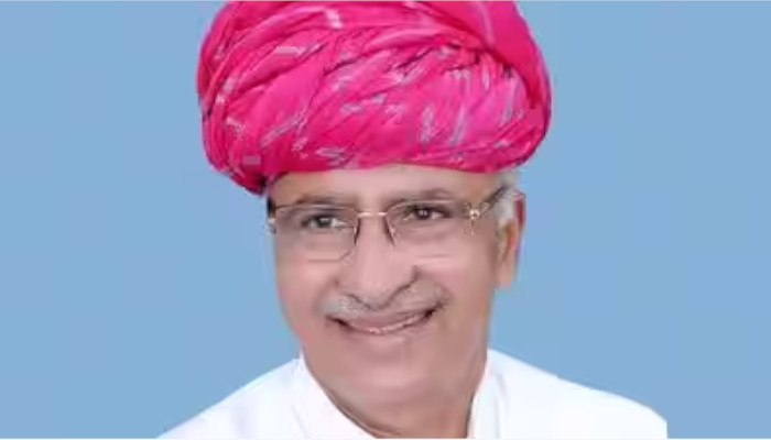ബിജെപി മുന് എംഎല്എയെ ലാത്തികൊണ്ട് അടിച്ചുകൊന്ന് ജനക്കൂട്ടം