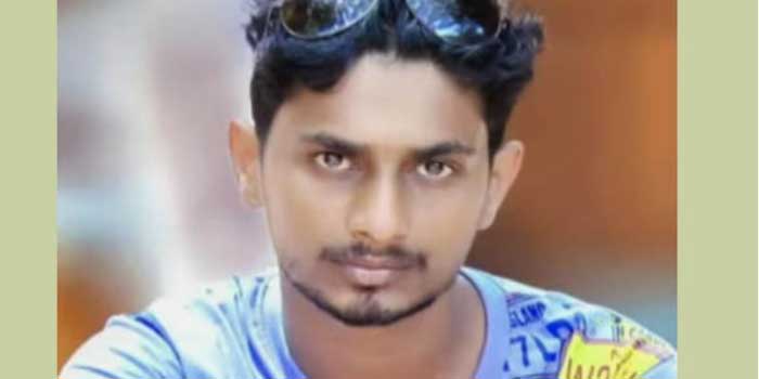 സി​ഗ​റ​റ്റ് ക​ത്തി​ച്ച​പ്പോ​ൾ കൊ​ള്ളി വീ​ണ് വീടിന്റെ രണ്ടാം നിലയ്ക്ക് തീപിടിച്ചു, ര​ക്ഷ​പ്പെ​ടാ​ൻ ഓടി ബാ​ത്റൂ​മി​ൽ ക​യ​റി ക​ത​ക​ട​ച്ചെ​ങ്കിലും കു​ടു​ങ്ങി​പ്പോ​യി, യുവാവിന് ദാരുണാന്ത്യം