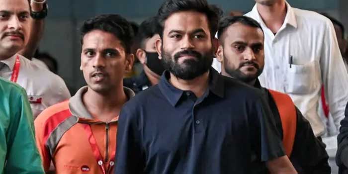 50,000 രൂപയുടെ ബോണ്ട്, അടുത്ത ഒരു വർഷക്കാലത്തേക്ക് സമാധാന അന്തരീക്ഷം നിലനിർത്താൻ സഹകരിക്കുക, അക്രമസംഭവങ്ങളിൽ ഏർപ്പെടാതിരിക്കുക, അനധികൃത സംഘംചേരൽ നടത്താതിരിക്കുക... അഭിജീത് ദിപ്കെയ്ക്ക് ഉപാധികളോടെ മോചനം, നേഹ ബോറയും പുറത്തിറങ്ങി