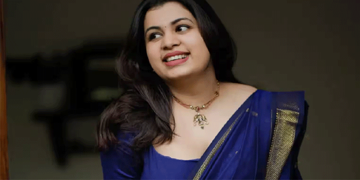 ’മഹാത്മാ ​ഗാന്ധിക്കൊപ്പം ജിന്നയുടെ ഫോട്ടോ കണ്ടതിലാണ് ആ കമന്റ് ഇട്ടത്; നെഹ്റുവിന്റെ ഫോട്ടോ വച്ചാലും മനസ്സിലാക്കാം,  ജിന്നയുടെ പടം എന്തിനാണ് വച്ചതെന്ന് എനിക്ക് മനസ്സിലാകുന്നില്ല; ആ വിഡിയോ മുഴുവനായി കാണാതെ  കമന്റ് ഇട്ടത് എന്റെ തെറ്റ്; മാപ്പ്’-ദിയ കൃഷ്ണ