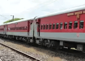 ‘ജോലി അന്വേഷിച്ചാണ് കേരളത്തിലെത്തിയത്, കിട്ടിയില്ല; ആ വിഷമത്തിൽ ചെയ്തു പോയതാണ്‘;  ജനശതാബ്ദി എക്സ്പ്രസിന് കല്ലെറിഞ്ഞ  ഡൽഹി സ്വദേശി പിടിയിൽ