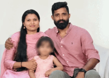 കാട്ടാക്കടയിൽ കാണാതായ ദമ്പതികളും കുഞ്ഞും എറണാകുളത്ത്! മാധ്യമവാർത്ത കണ്ട് ആതിര അമ്മയെ വിളിച്ചു;  ആറാം തീയതി മുതൽ ഇവരെക്കുറിച്ച് ഒരു വിവരവുമില്ലെന്ന പരാതിയിൽ അന്വേഷണം നടക്കുന്നതിനിടെ ആശ്വാസമായി ഫോൺ കോൾ