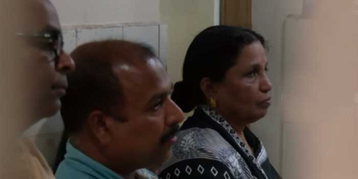 ഇന്ദ്രാമേനോനായി രംഗത്തെത്തിയത് കിളിരൂർ, കവിയൂർ പീഡനക്കേസിലെ പ്രതി ലത നായരാണെന്ന് യുവാവ് അറിഞ്ഞില്ല, സെസിലെ കമ്പനിയിൽ നിക്ഷേപിച്ചാൽ നാലിരട്ടിയായി തുക തിരിച്ചുനൽകും, ബോർഡിൽ അംഗമാക്കാം… മോഹന വാഗ്ദാനത്തിൽ വീണ തിരുവനന്തപുരം സ്വദേശിക്ക് നഷ്ടമായത് 35 ലക്ഷം!! സമാന രീതിയിൽ പലരും പറ്റിക്കപ്പെട്ടു, ലതയും കൂട്ടാളികളും പിടിയിൽ