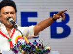 റോഡ്‌ഷോ’ നടത്തണോ ‘റെയ്ഡ്‌ഷോ’ നടത്തണോയെന്നാണ് മുഖ്യമന്ത്രിയുടെ ആലോചന, ഇതുകൊണ്ടൊന്നും ഡിഎംകെ പ്രവർത്തകർ ഭയപ്പെടില്ല, അഴിമതിക്കാരെ പാർട്ടിയിൽ എടുത്തു കഴുകി ശുദ്ധീകരിക്കുന്ന പ്രസ്ഥാനമായി ടിവികെ മാറി, വിജയ്‌ക്കെതിരെ വിമര്‍ശനവുമായി എം കെ സ്റ്റാലിന്‍